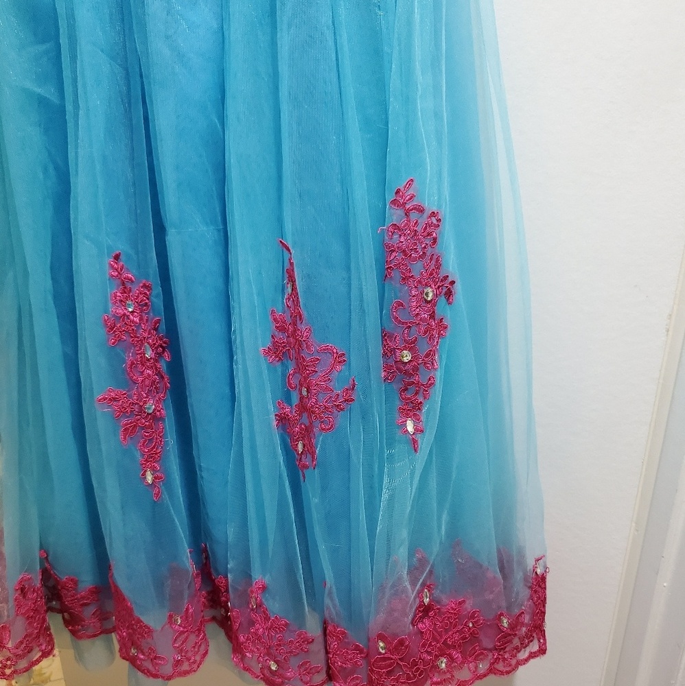 Evening dresse for Quinceanera, sweet 16, homecoming - Picture 3 of 3